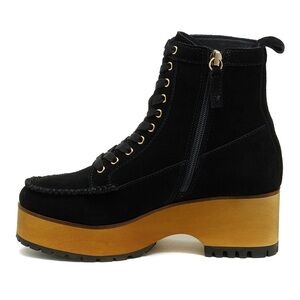 Kelsi Dagger Brooklyn SIZE 9.5
Whip Suede Boot - Black